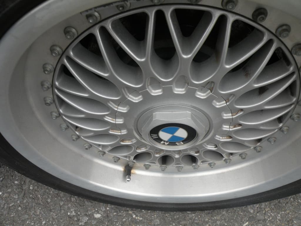BMW Serie 5  1999https://image.autousagee.ca/1024/4565266/66f526c015fe9.jpg