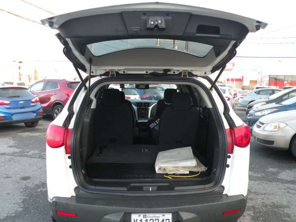 Chevrolet Traverse 2LT 2011https://image.autousagee.ca/1024/4630424/6748441db80d6.jpg