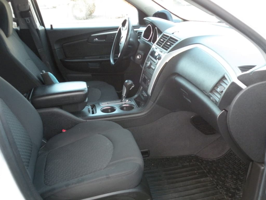 Chevrolet Traverse 2LT 2011https://image.autousagee.ca/1024/4630424/6748442180849.jpg