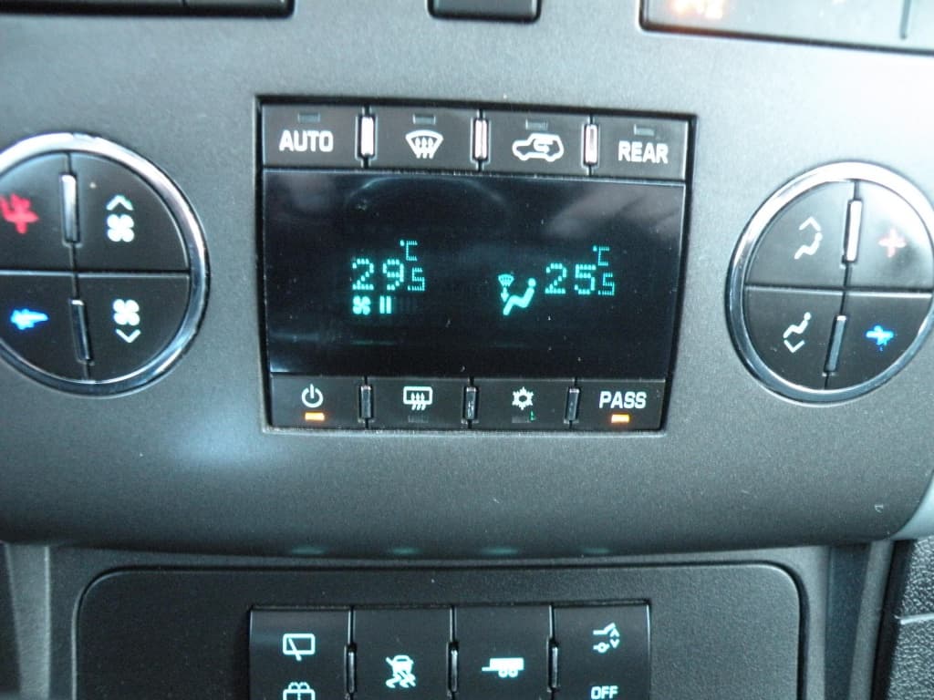 Chevrolet Traverse 2LT 2011https://image.autousagee.ca/1024/4630424/6748444c59bf4.jpg