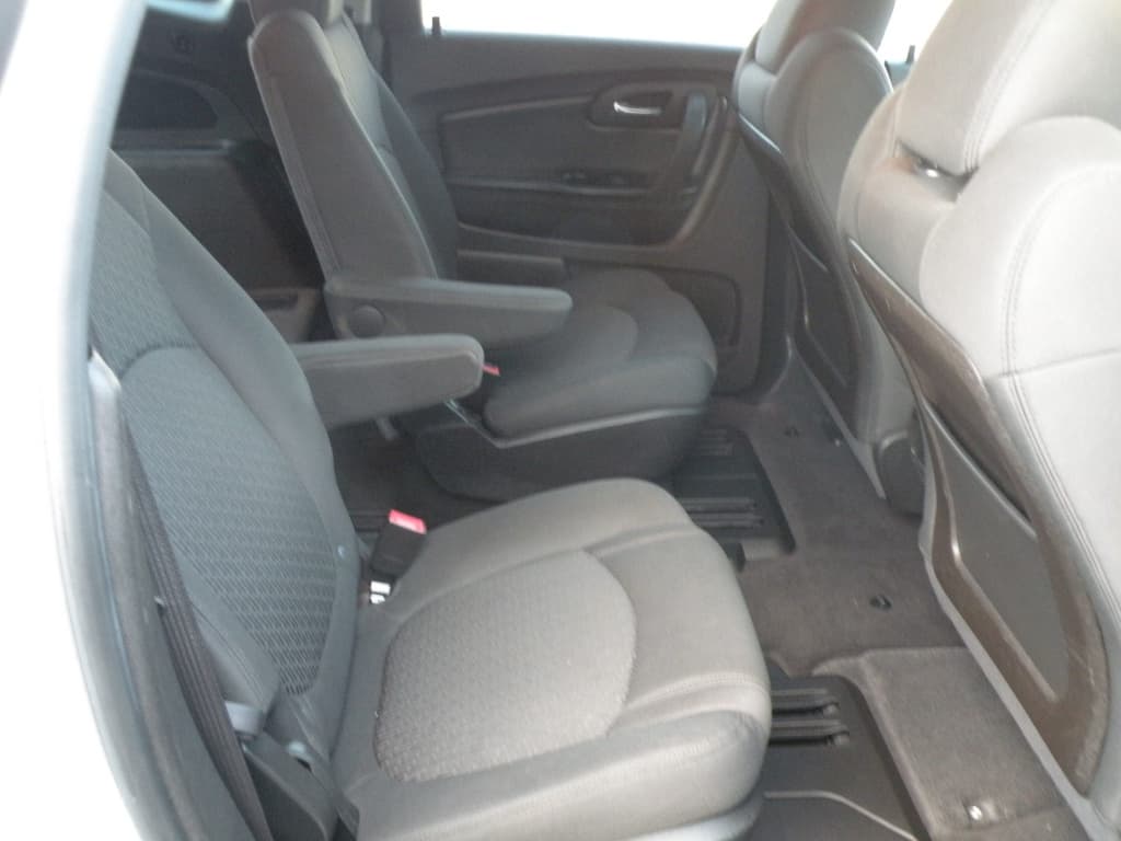 Chevrolet Traverse 2LT 2011https://image.autousagee.ca/1024/4630424/6748449c1d540.jpg