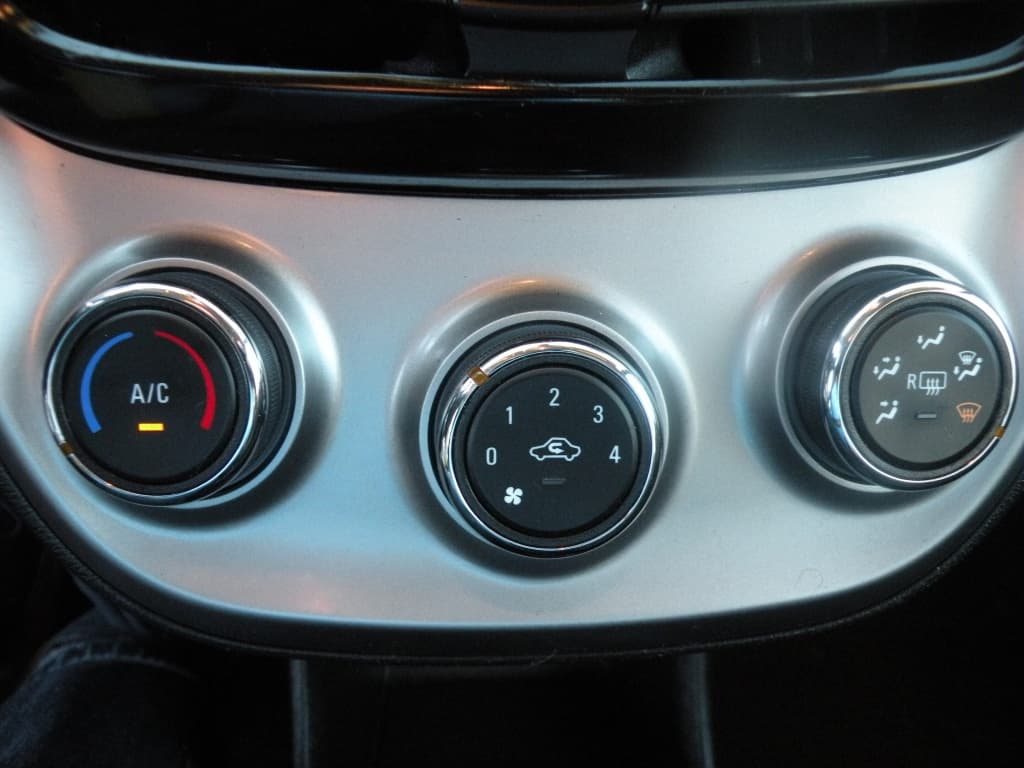 Chevrolet Spark LT 2018https://image.autousagee.ca/1024/4862148/686a3dfd8bb54.jpg