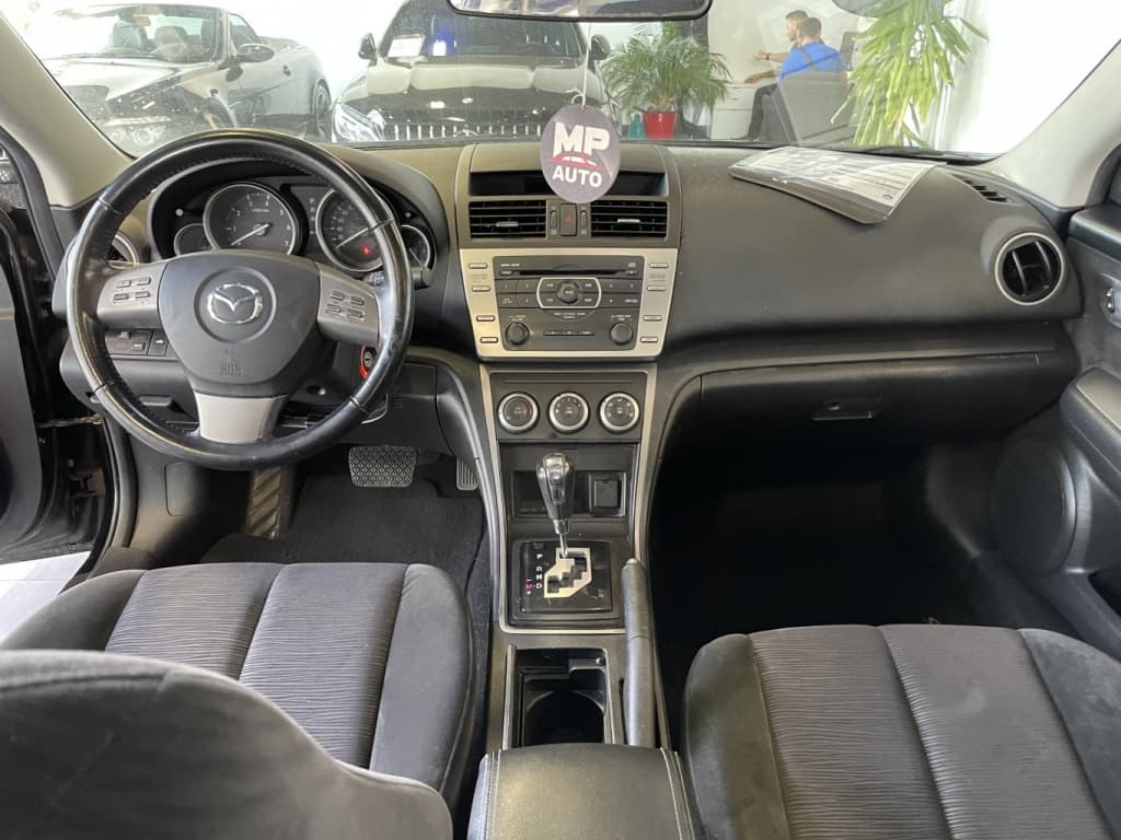 Mazda Mazda6 GS 2010https://image.autousagee.ca/1024/4870666/p1j4qgq03k1d0712jbokr6611jdbg.jpeg