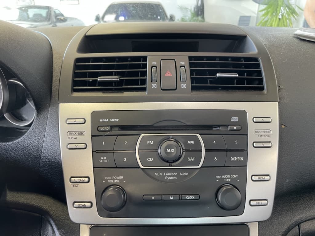 Mazda Mazda6 GS 2010https://image.autousagee.ca/1024/4870666/p1j4qgq03l14eg2at1u88d3b2vm.jpeg