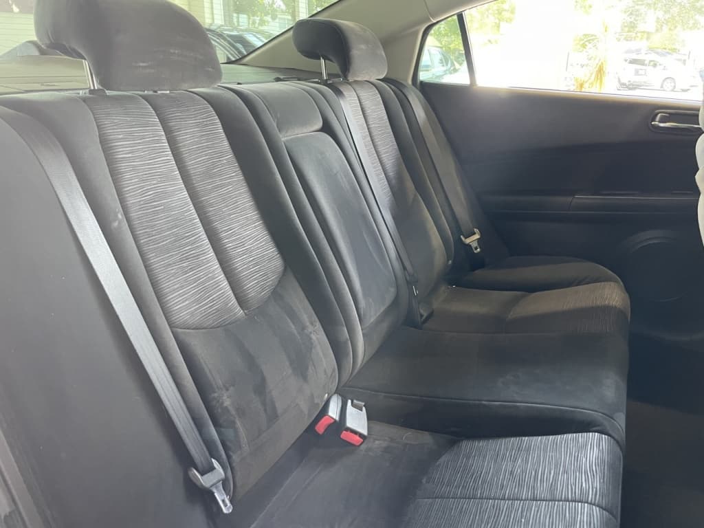 Mazda Mazda6 GS 2010https://image.autousagee.ca/1024/4870666/p1j4qgq03l6781jiegrk14i8n5dr.jpeg