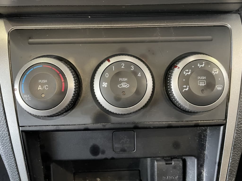 Mazda Mazda6 GS 2010https://image.autousagee.ca/1024/4870666/p1j4qgq03l8tr142bcs61j771rqsn.jpeg