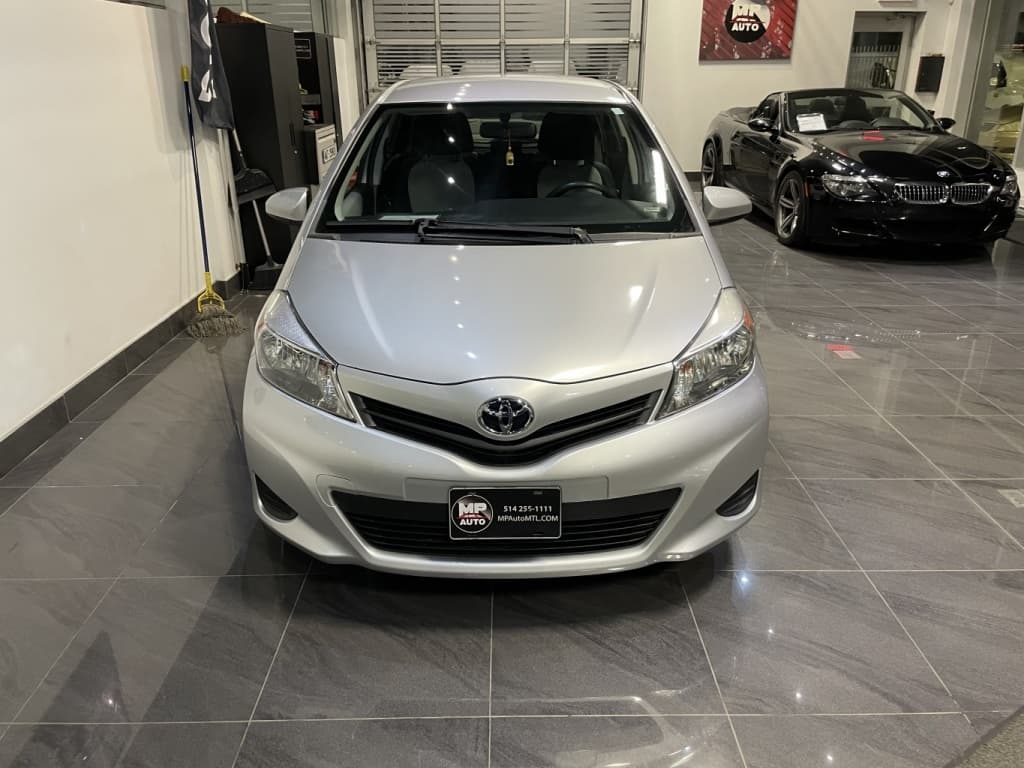 Toyota Yaris LE 2013https://image.autousagee.ca/1024/5003865/p1jfmi3saua543ii1e3d13uu15v16.jpeg