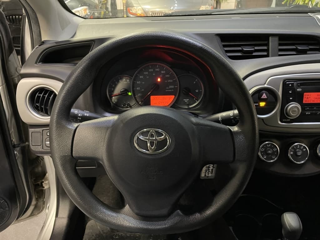 Toyota Yaris LE 2013https://image.autousagee.ca/1024/5003865/p1jfmi3sb21mn141mmuato01gk9i.jpeg