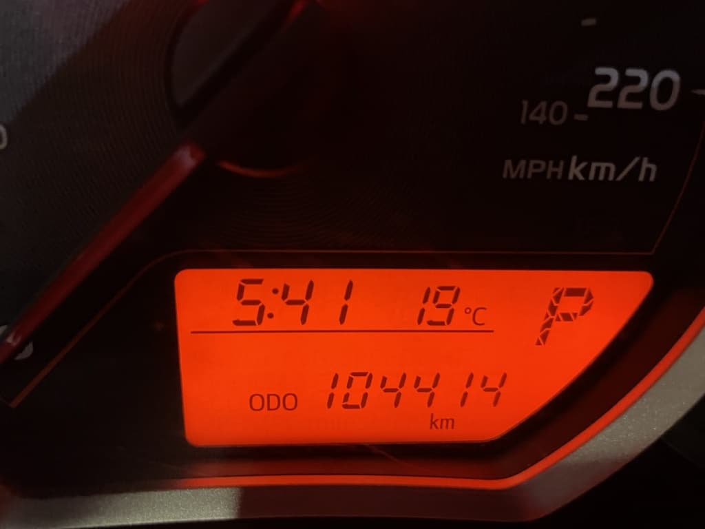 Toyota Yaris LE 2013https://image.autousagee.ca/1024/5003865/p1jfmi3sb28el1u48rml1asmu2bh.jpeg